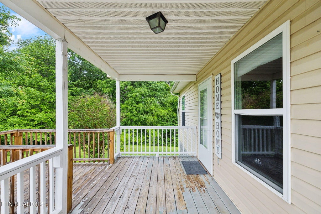 Photo of 263 Fordham Pvt Ln Lane, Robbins, TN 37852 (MLS # 1302103)