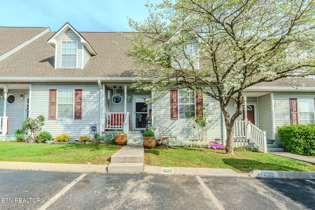 Photo of 1928 Walnut Ave, Jefferson City, TN 37760 (MLS # 1335710)
