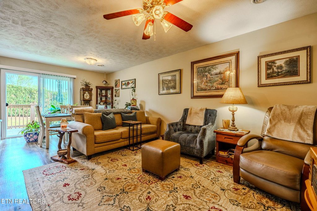 Photo of 1928 Walnut Ave, Jefferson City, TN 37760 (MLS # 1335710)