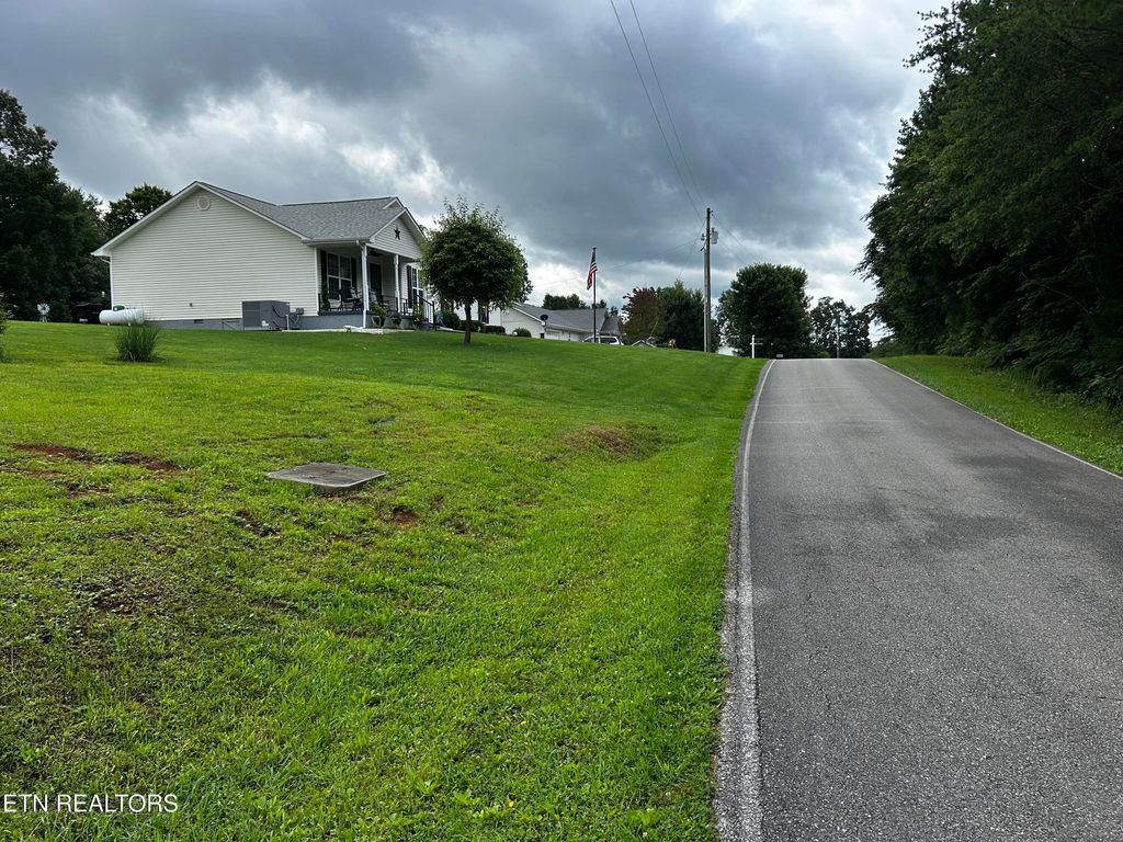 Photo of 317 Chestua Rd, Madisonville, TN 37354 (MLS # 1304611)