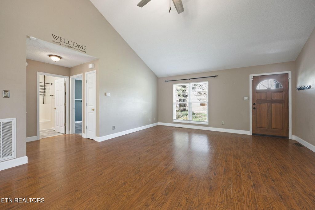 Photo of 235 Lavista Drive, Maryville, TN 37804 (MLS # 1335228)