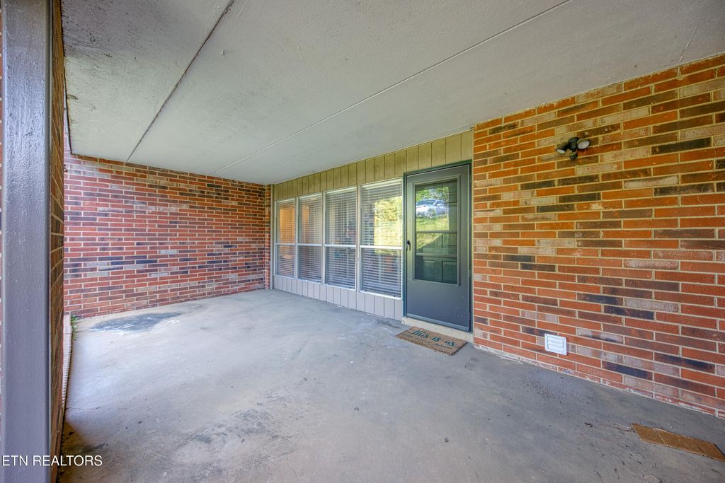 Photo of 400 Dublin Drive, Knoxville, TN 37923 (MLS # 1337508)