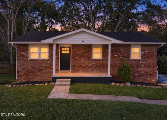 5819 WILKERSON RD, KNOXVILLE, TN 37912 - Image ac76f9aa4e4cfc4eb528855a31a34b75/1640893766