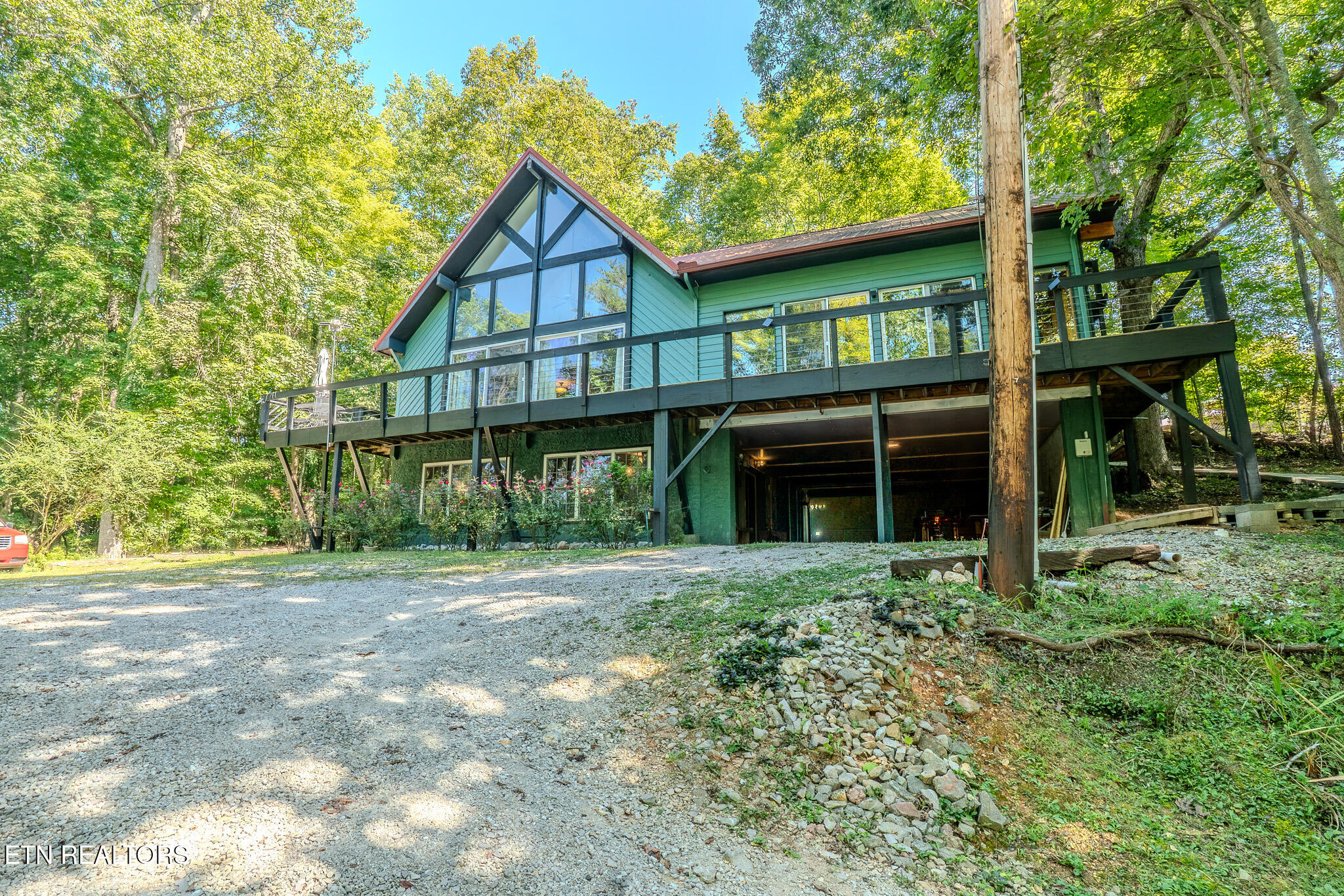 1411 Ridge Rd