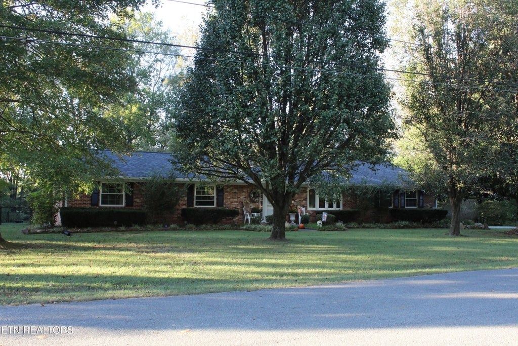 Photo of 1545 Edgefield Ct Court, Cookeville, TN 38506 (MLS # 1358019)