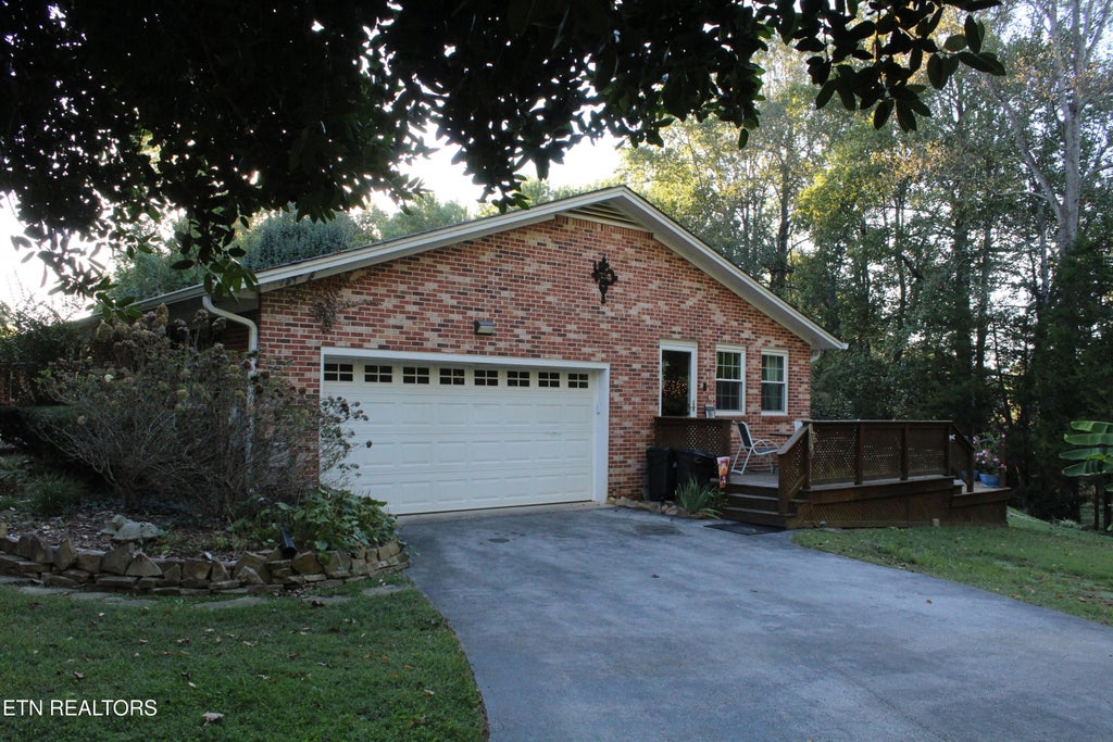 Photo of 1545 Edgefield Ct Court, Cookeville, TN 38506 (MLS # 1358019)