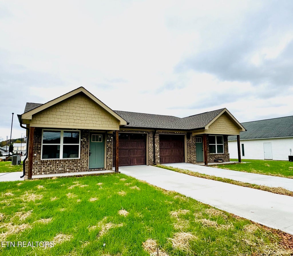 Photo of 152 2nd Ave, Dayton, TN 37321 (MLS # 1279529)