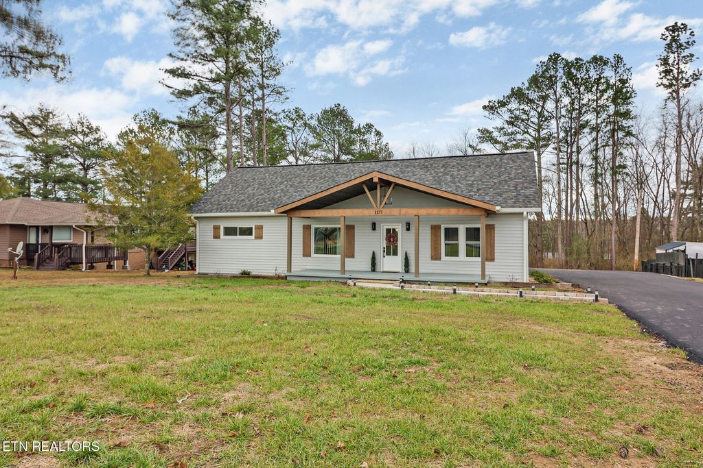 Photo of 1177 Sparta Hwy, Crossville, TN 38572 (MLS # 1287560)