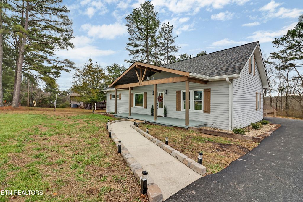 Photo of 1177 Sparta Hwy, Crossville, TN 38572 (MLS # 1287560)