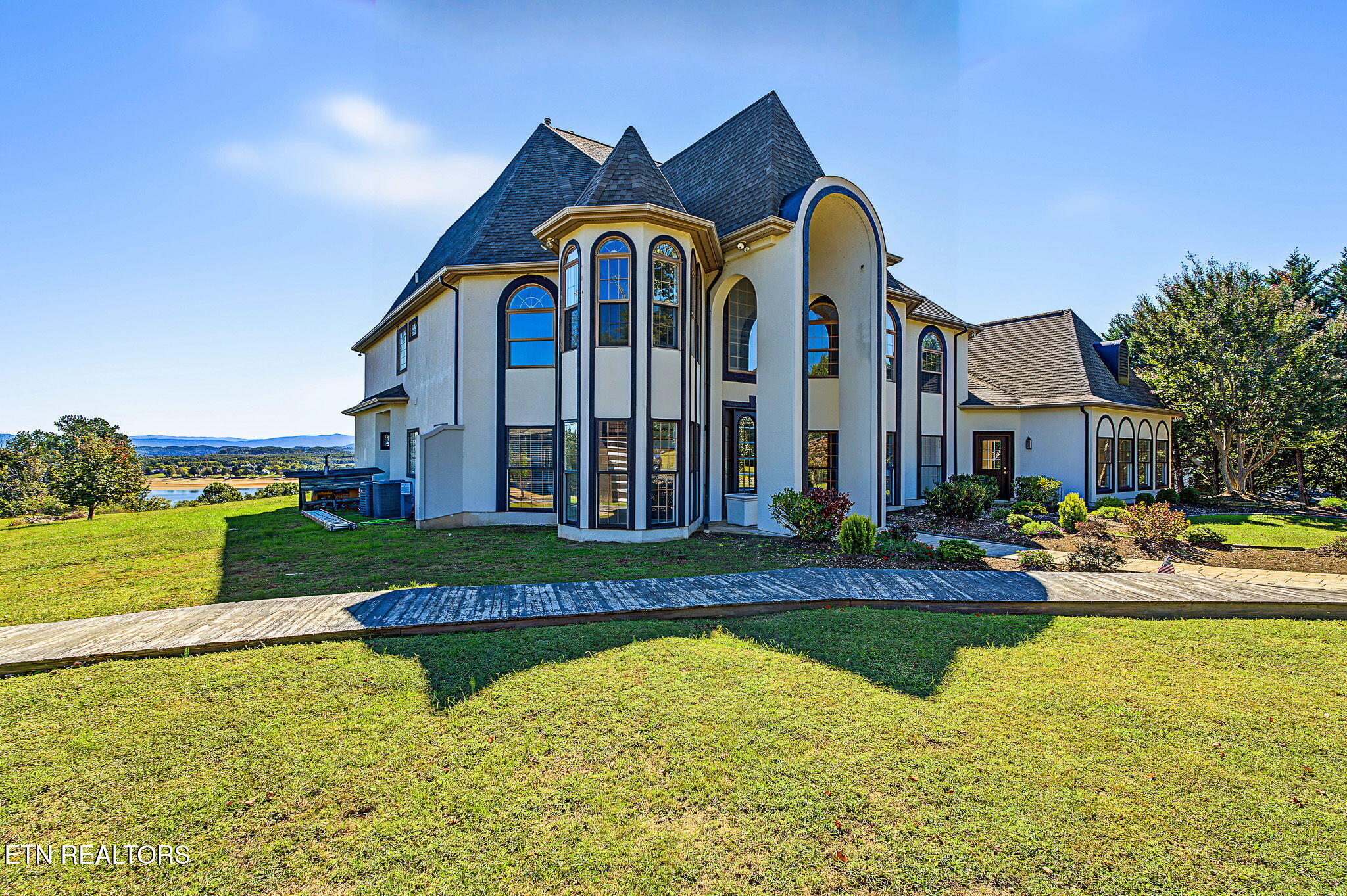 390 Highway 113