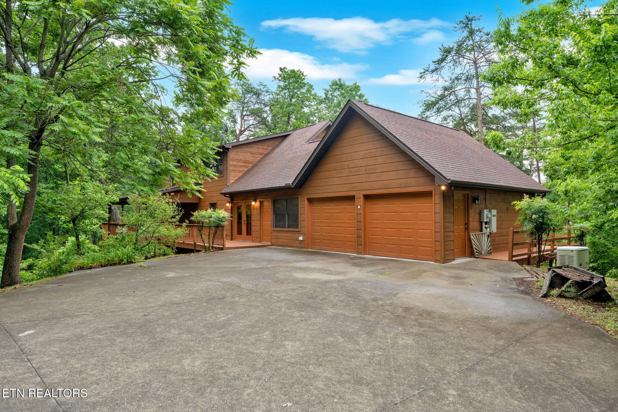 1445 Estates Drive