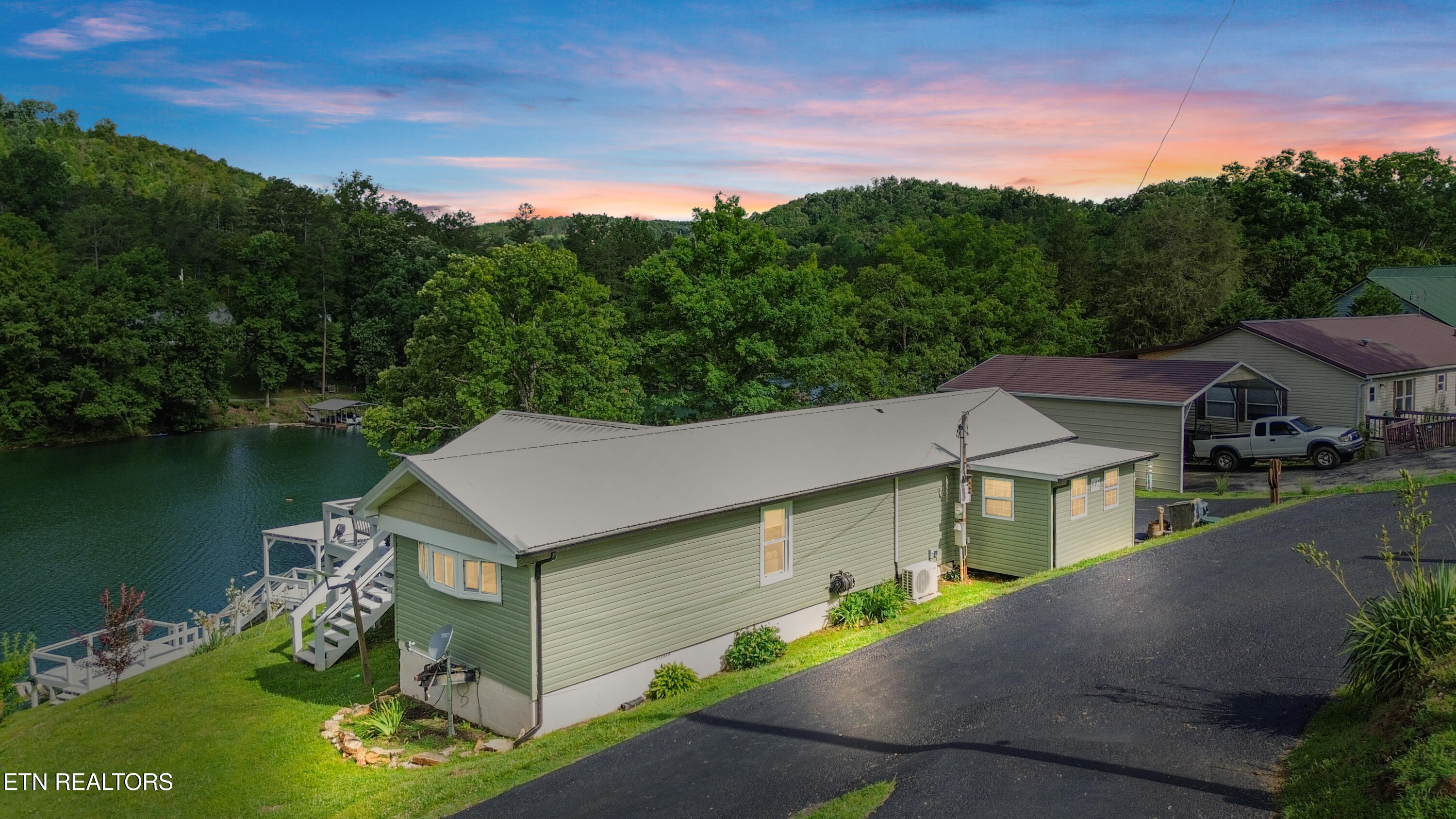 642 Blue Springs Rd