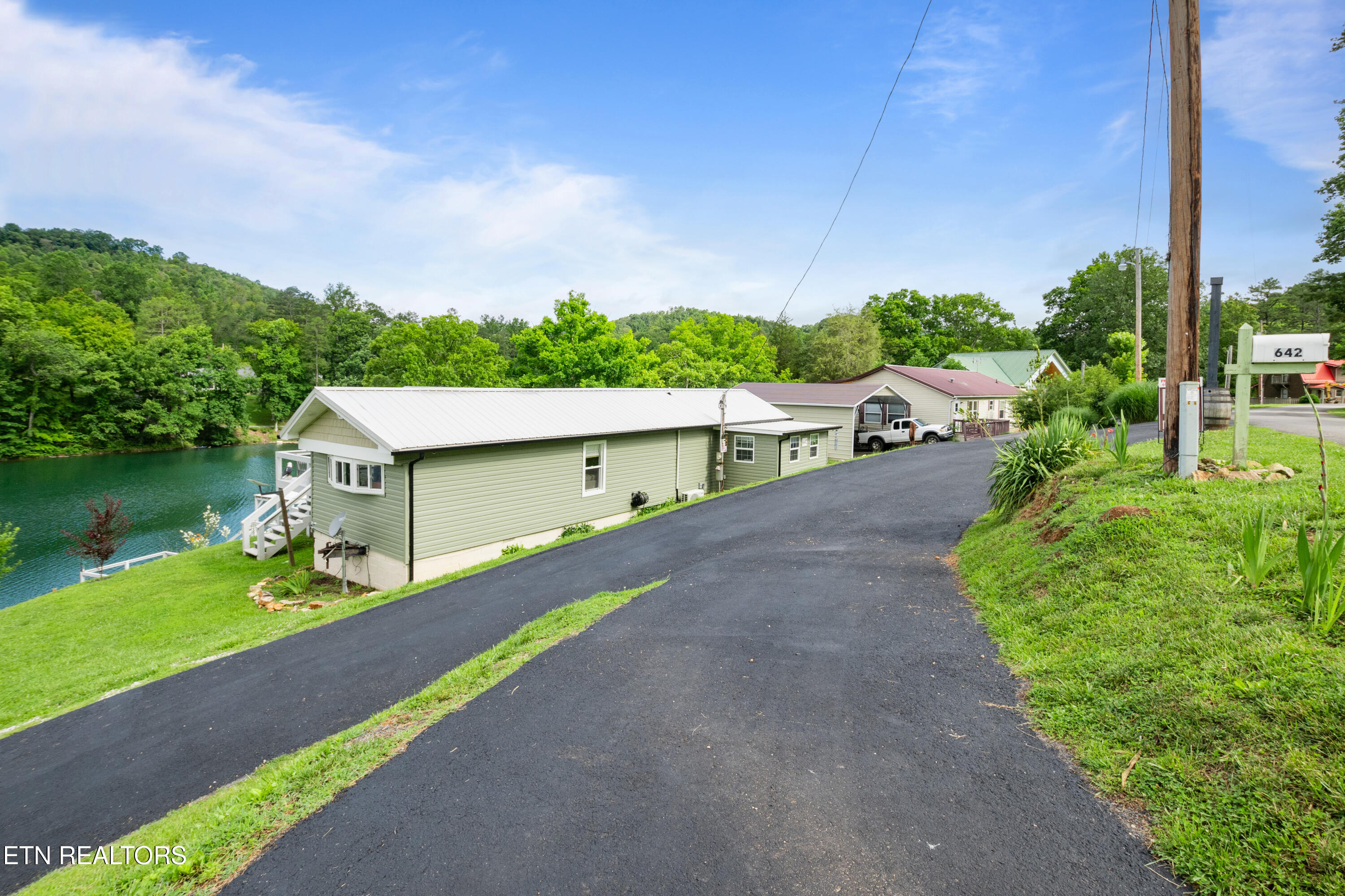 642 Blue Springs Rd