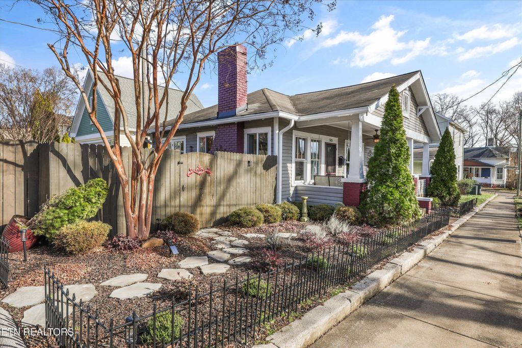 Photo of 515 Lovenia Ave, Knoxville, TN 37917 (MLS # 1325161)