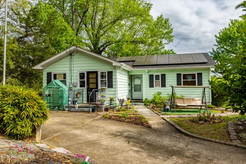 Photo of 100 Pomona Rd, Oak Ridge, TN 37830 (MLS # 1337140)