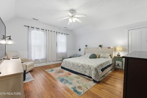 Tiny photo for 726 Clinton St, Harriman, TN 37748 (MLS # 1340836)