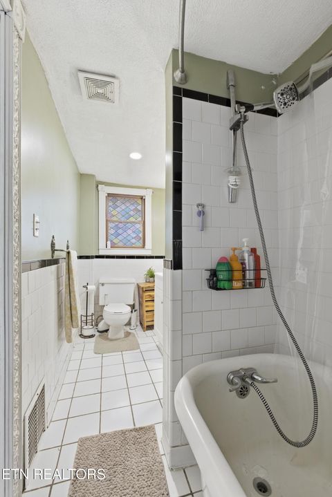 Tiny photo for 726 Clinton St, Harriman, TN 37748 (MLS # 1340836)