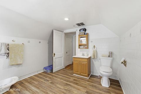 Tiny photo for 726 Clinton St, Harriman, TN 37748 (MLS # 1340836)