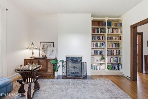Tiny photo for 726 Clinton St, Harriman, TN 37748 (MLS # 1340836)