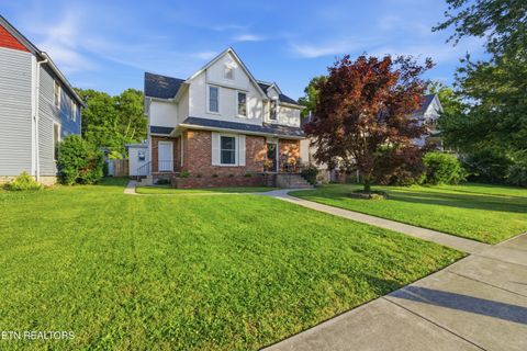 Photo of 726 Clinton St, Harriman, TN 37748 (MLS # 1340836)