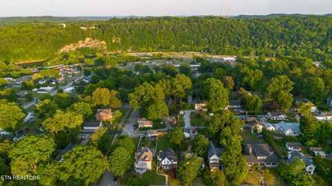 Tiny photo for 726 Clinton St, Harriman, TN 37748 (MLS # 1340836)