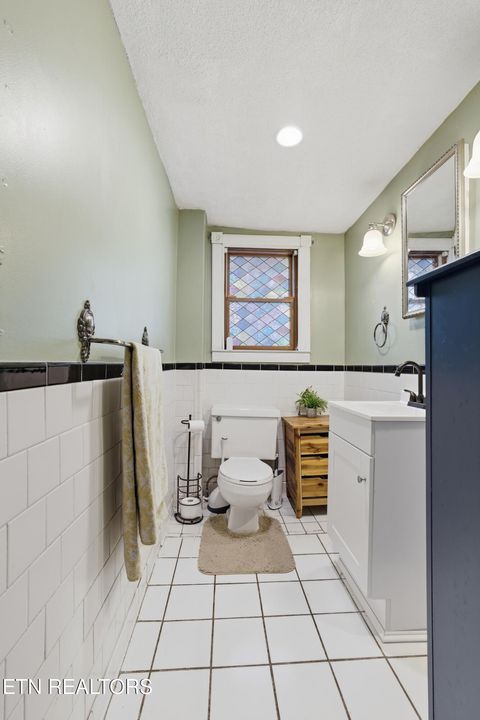 Tiny photo for 726 Clinton St, Harriman, TN 37748 (MLS # 1340836)