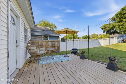Tiny photo for 726 Clinton St, Harriman, TN 37748 (MLS # 1340836)
