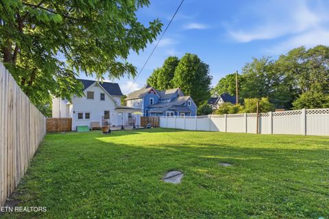 Tiny photo for 726 Clinton St, Harriman, TN 37748 (MLS # 1340836)