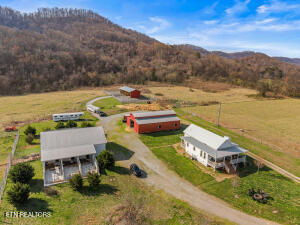 1585 Rocky Valley Rd