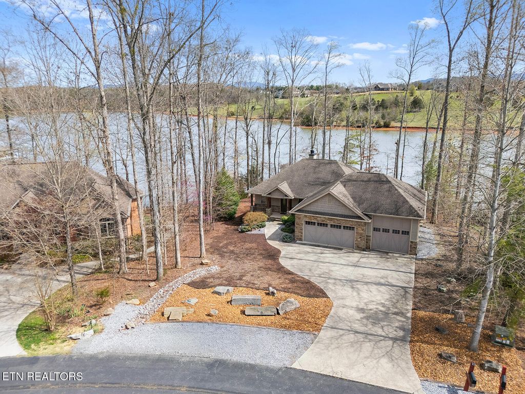 Photo of 112 Hiwonihi Tr, Vonore, TN 37885 (MLS # 1294636)