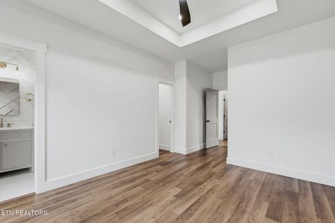 Tiny photo for 703 SW Redwine St, Knoxville, TN 37920 (MLS # 1319510)