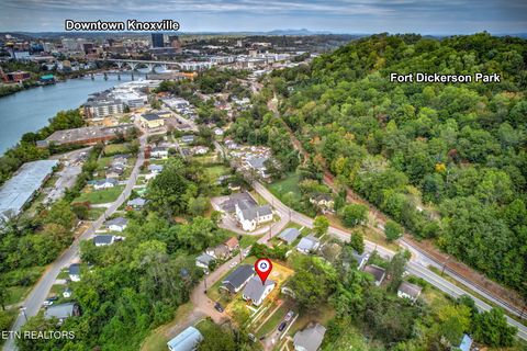 Tiny photo for 703 SW Redwine St, Knoxville, TN 37920 (MLS # 1319510)