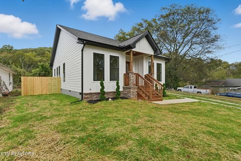 Tiny photo for 703 SW Redwine St, Knoxville, TN 37920 (MLS # 1319510)
