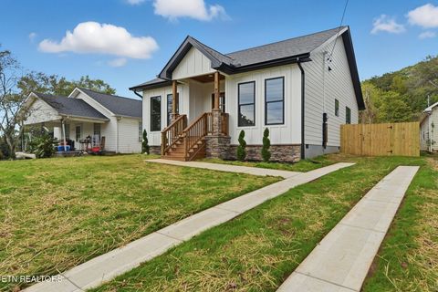 Tiny photo for 703 SW Redwine St, Knoxville, TN 37920 (MLS # 1319510)