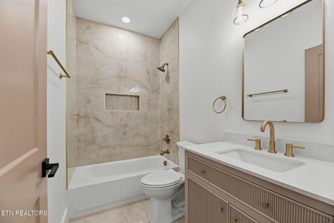 Tiny photo for 703 SW Redwine St, Knoxville, TN 37920 (MLS # 1319510)