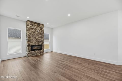 Tiny photo for 703 SW Redwine St, Knoxville, TN 37920 (MLS # 1319510)