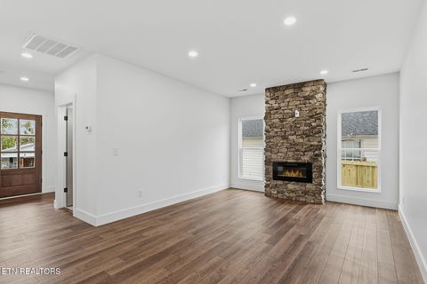 Tiny photo for 703 SW Redwine St, Knoxville, TN 37920 (MLS # 1319510)