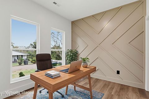 Tiny photo for 703 SW Redwine St, Knoxville, TN 37920 (MLS # 1319510)