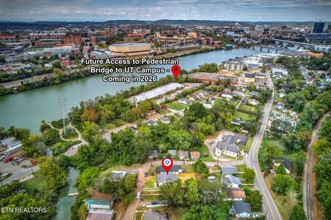 Tiny photo for 703 SW Redwine St, Knoxville, TN 37920 (MLS # 1319510)