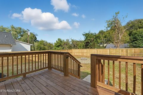 Tiny photo for 703 SW Redwine St, Knoxville, TN 37920 (MLS # 1319510)