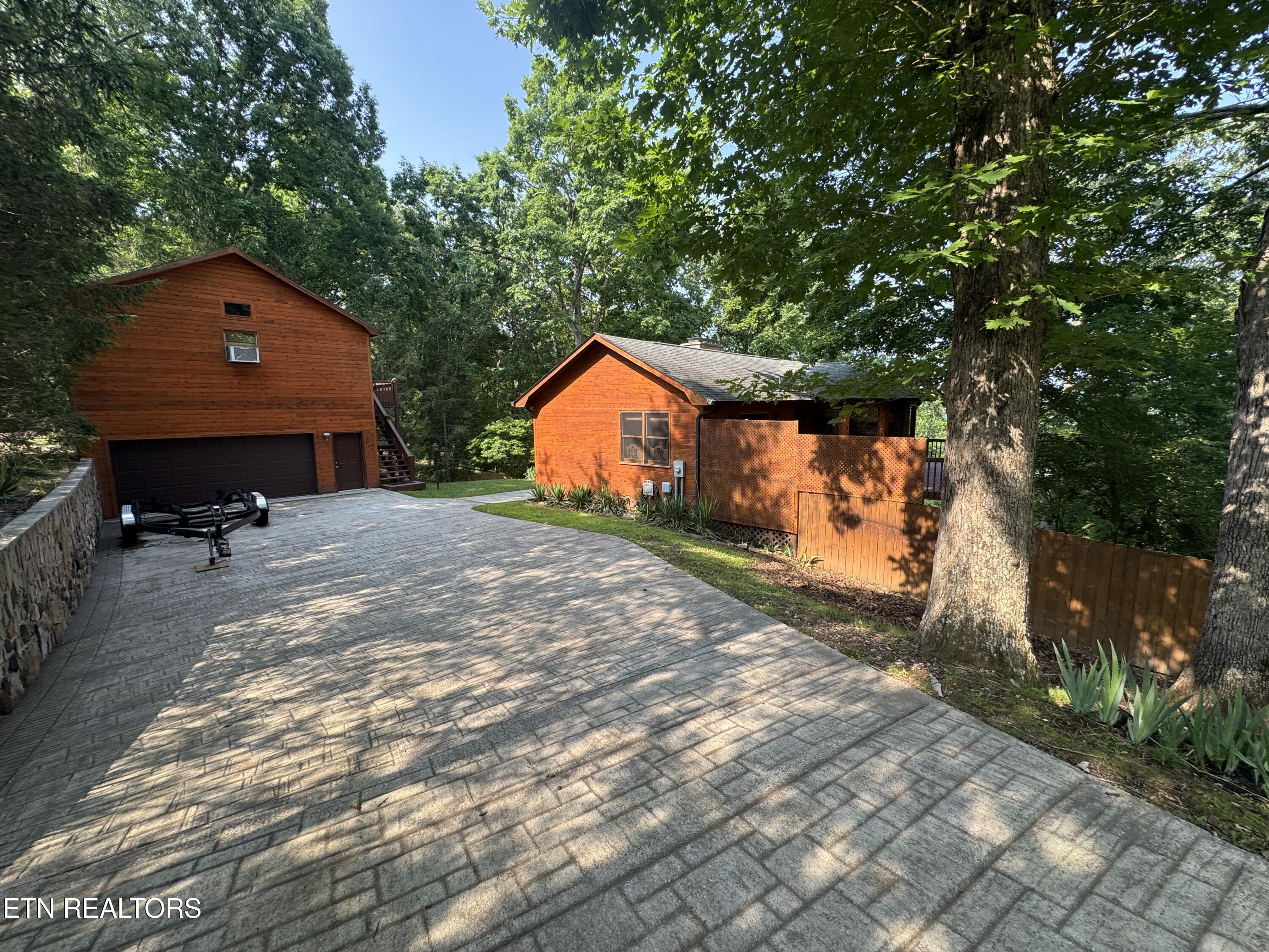 1186 Deerfield Way