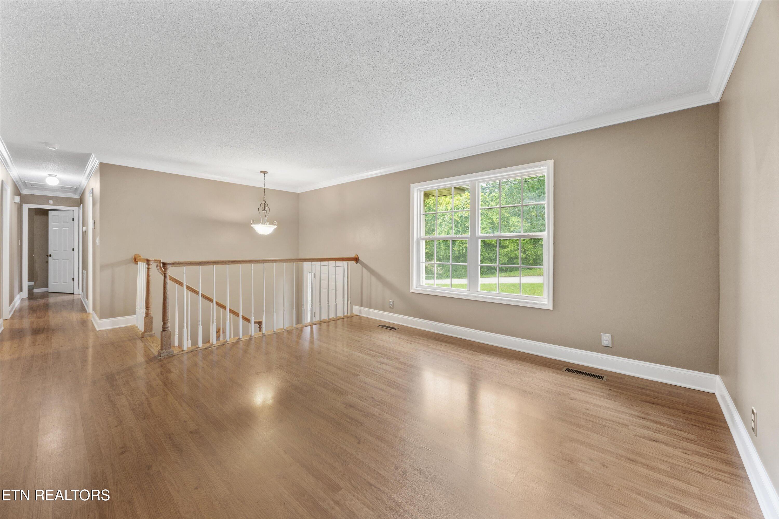 817 N Whispering Oak Circle