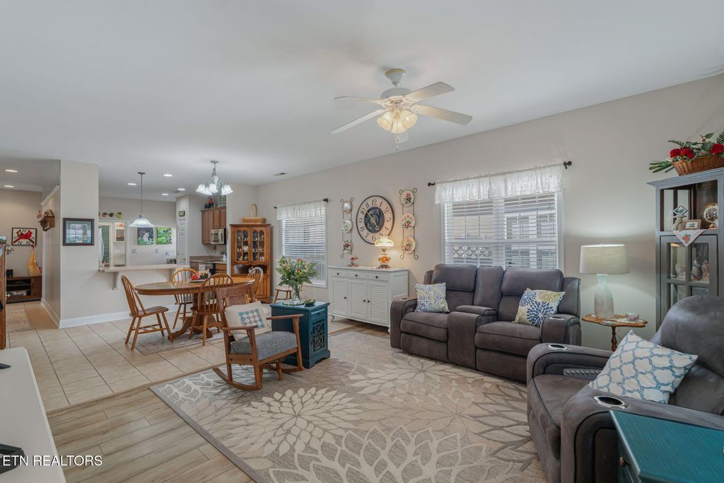 Photo of 114 Forestberry St, Oak Ridge, TN 37830 (MLS # 1341280)