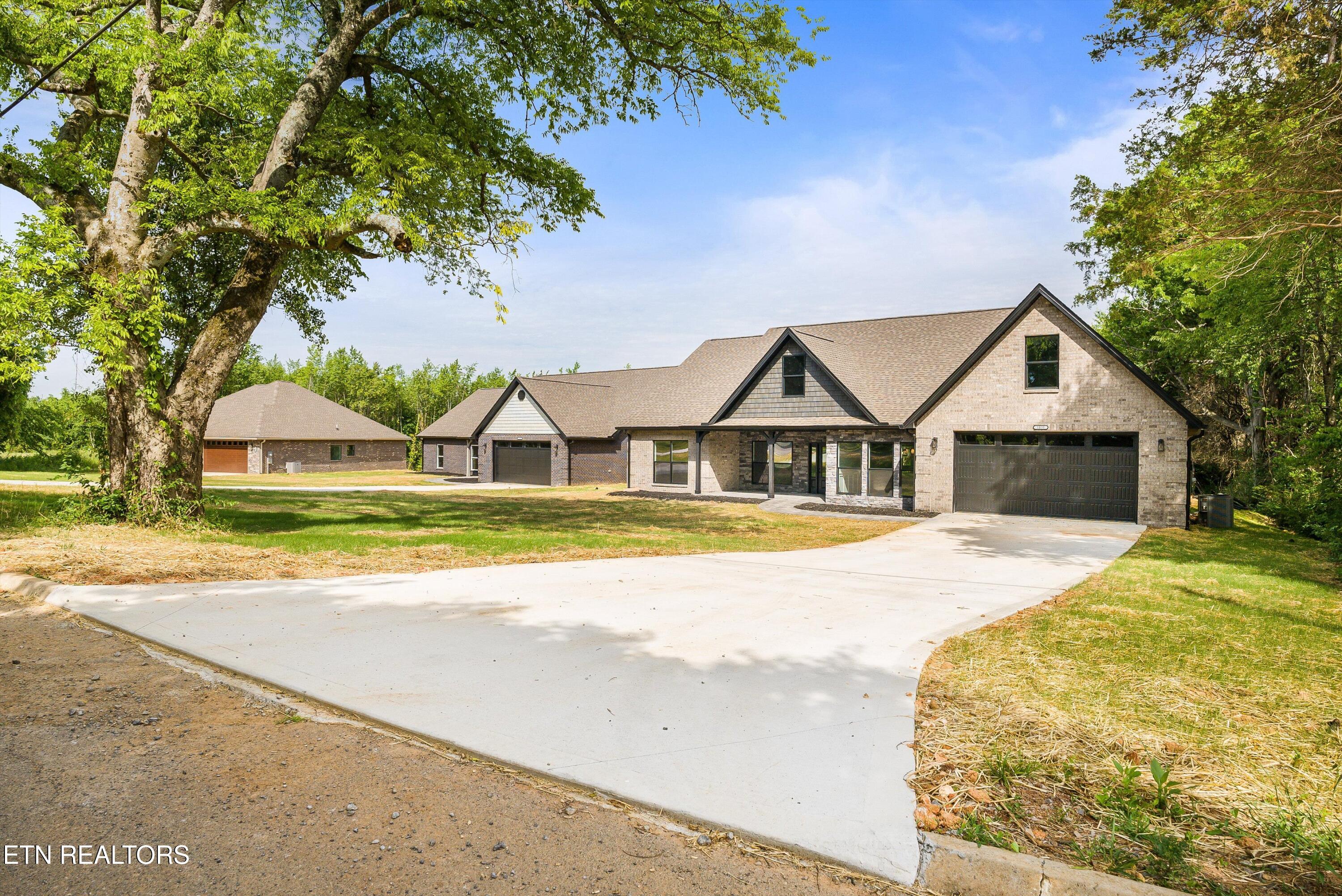 1030 N Linden Drive