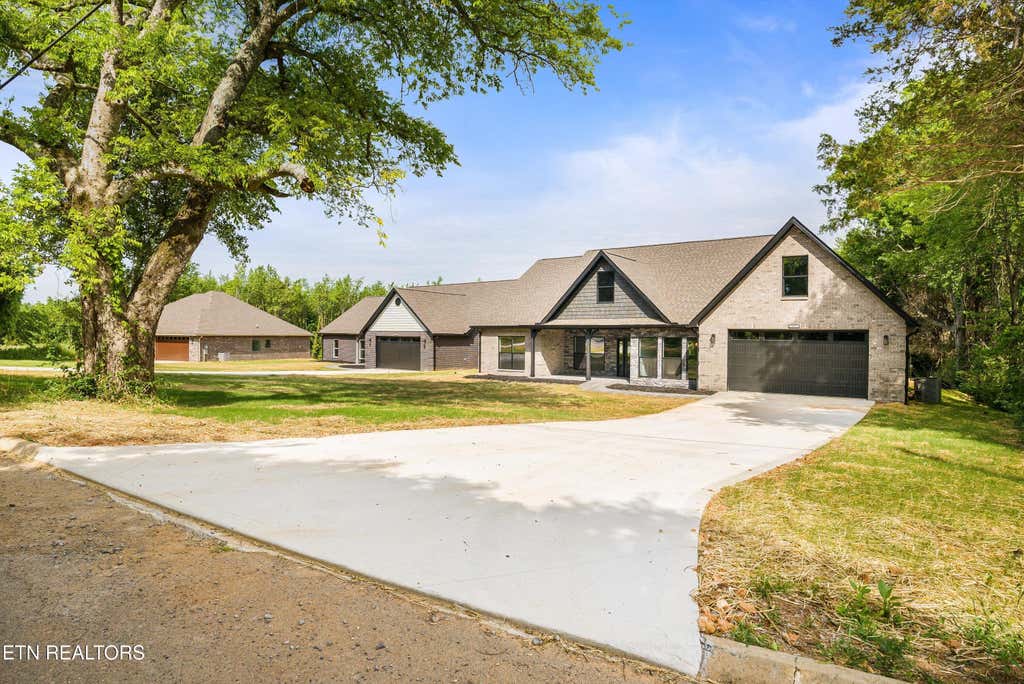 Photo of 1030 N Linden Drive, Alcoa, TN 37701 (MLS # 1349801)