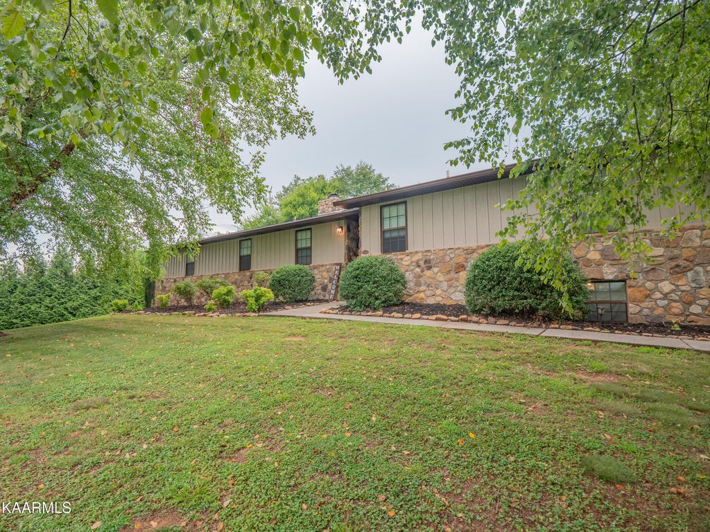 Photo of 2774 Mentor Rd, Louisville, TN 37777 (MLS # 1215064)
