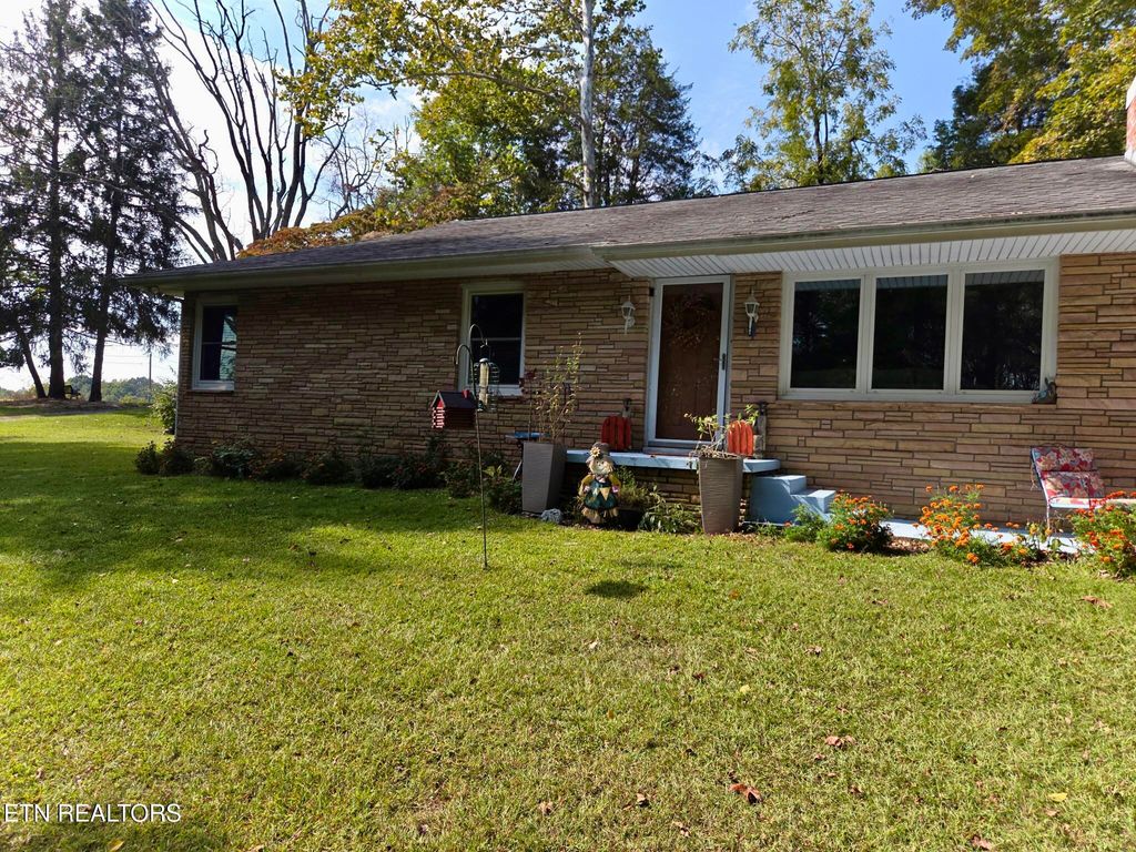 Photo of 318 Branch Lane, Clinton, TN 37716 (MLS # 1314474)