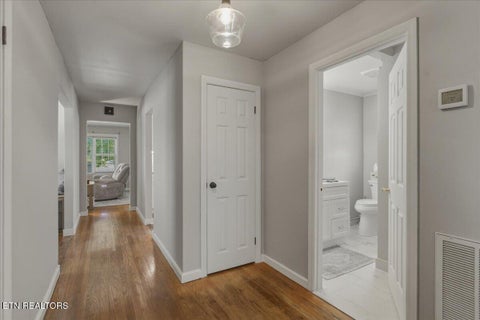 Tiny photo for 217 W Hicks St, Clinton, TN 37716 (MLS # 1349552)