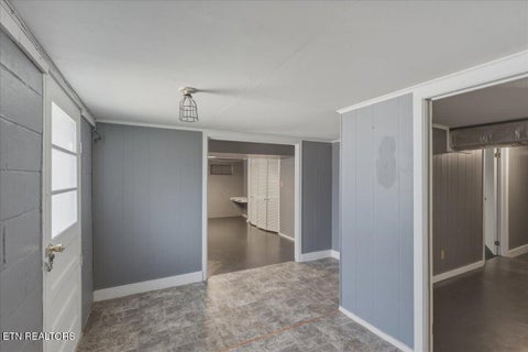 Tiny photo for 217 W Hicks St, Clinton, TN 37716 (MLS # 1349552)