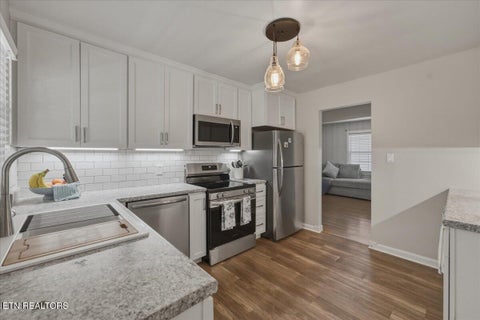 Tiny photo for 217 W Hicks St, Clinton, TN 37716 (MLS # 1349552)